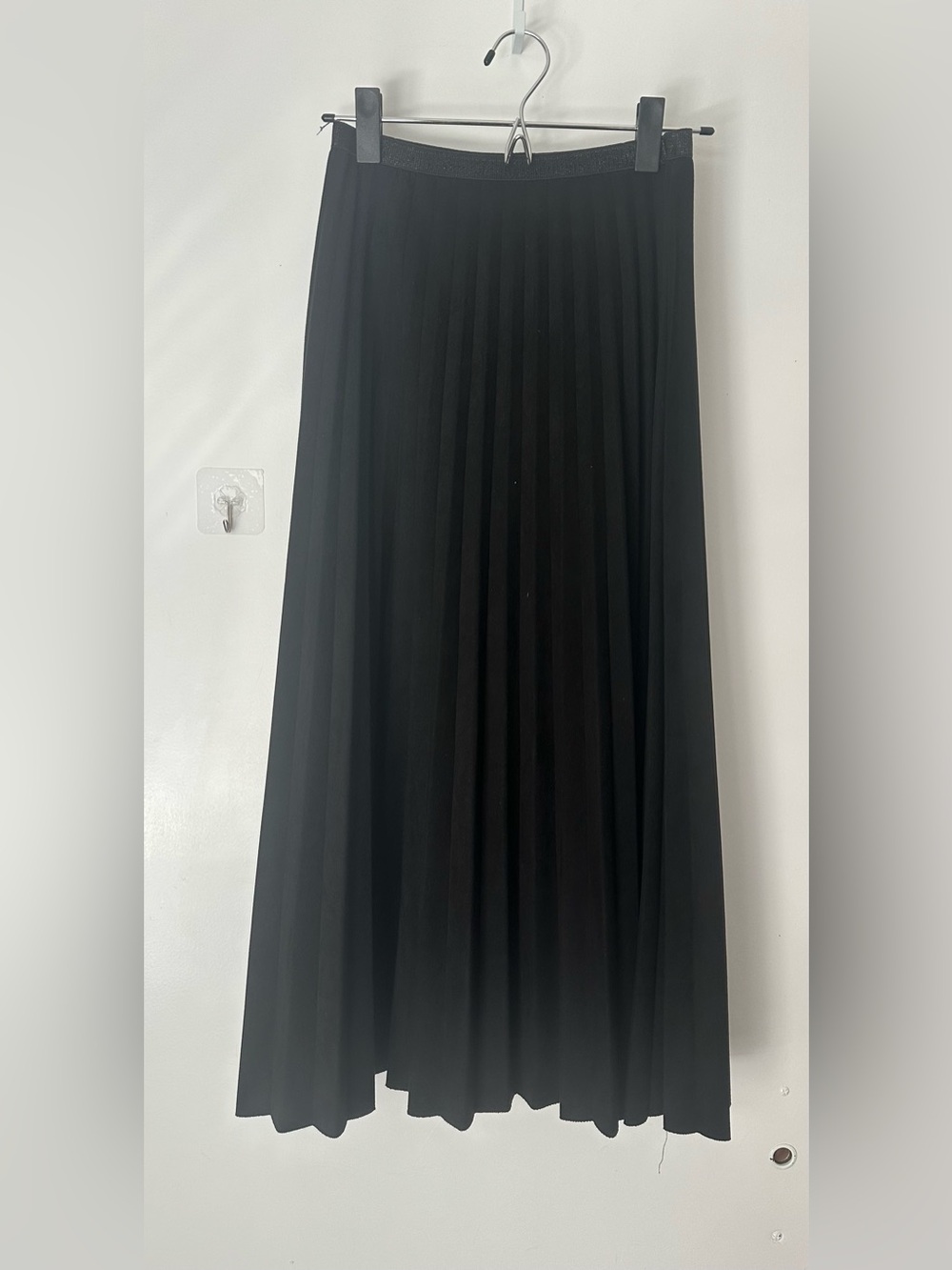 Yal New York Black Pleated midi Skirt